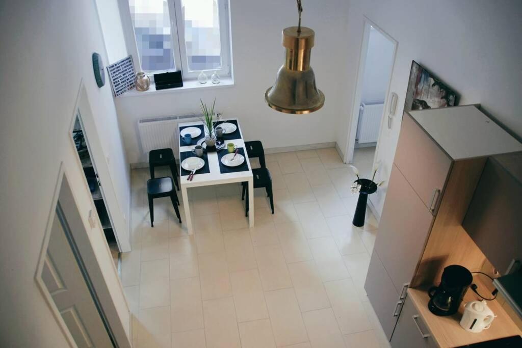 Amadeus - Tram Station To The Opera 2 Mins Away Apartment Wien Ngoại thất bức ảnh